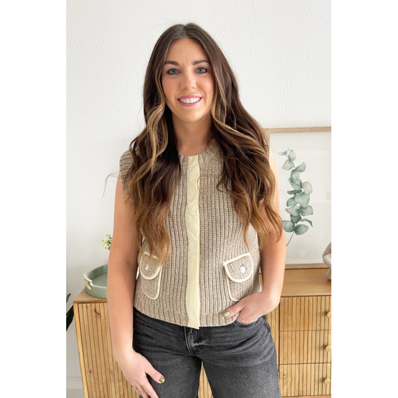 Front Pocket Crew Neck Sweater Vest Small Mocha