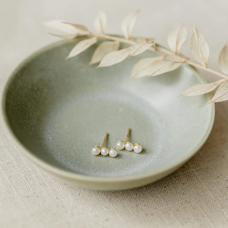 Trio Studs Gold/Pearl