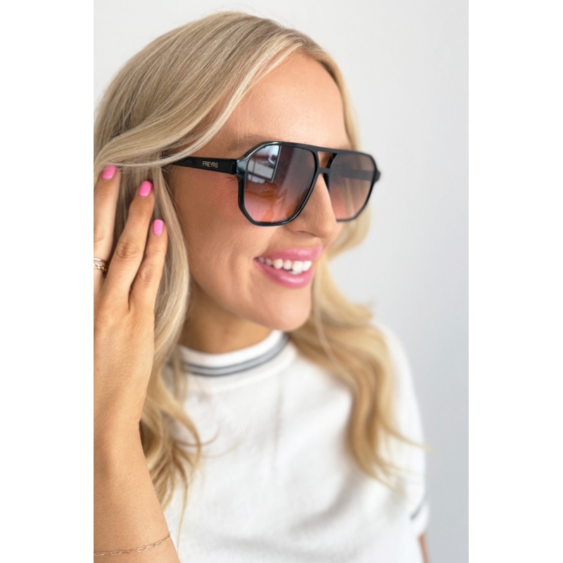 Billie Sunglasses Black/Brown