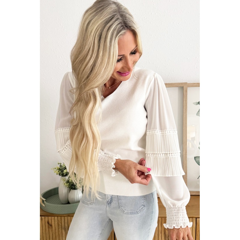 Mixed Medium V-Neck Sweater Small Cream