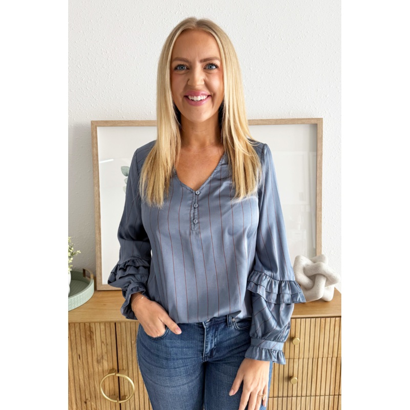 Long Sleeve Woven Blouse W/ Ruffles XS Chambry w/ Rst PS