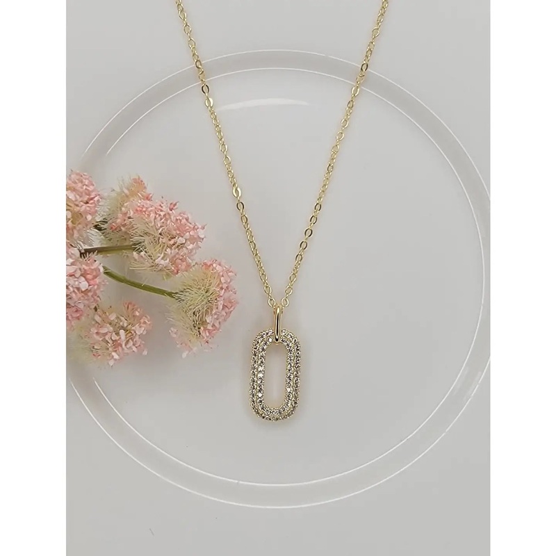 Oval Pendant Necklace Gold