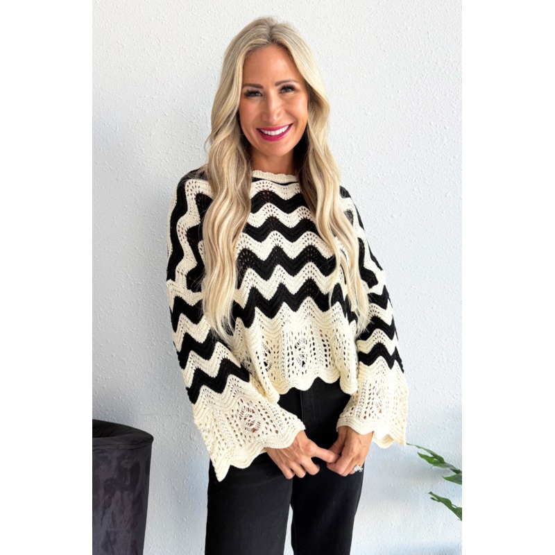 Chevron Scallop Border Knit Sweater Small Cream