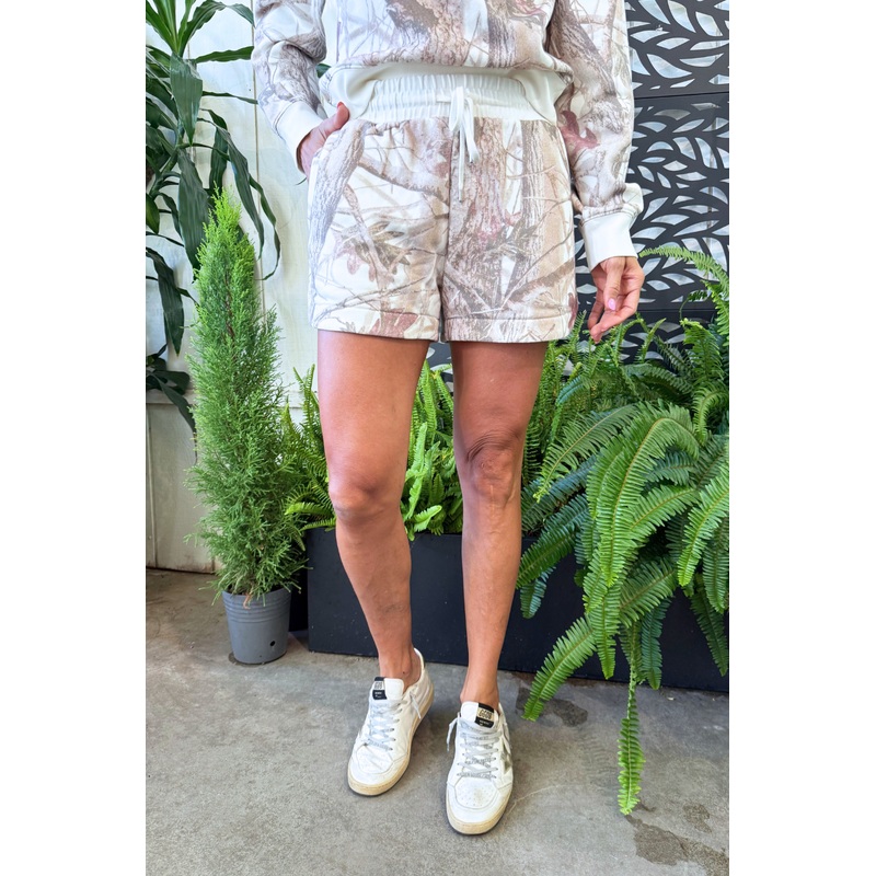 Savannah Shorts Small Mauve Camo