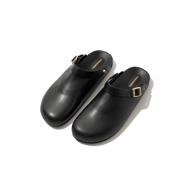 The Clog Black 7