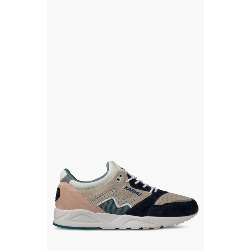 Karhu Aria 95 India Ink/Pelican US7.5-UK6.5-EU40.5-CM25.9